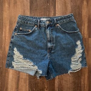 🎉MOVING SALE🎉 Topshop Distressed Jean Shorts